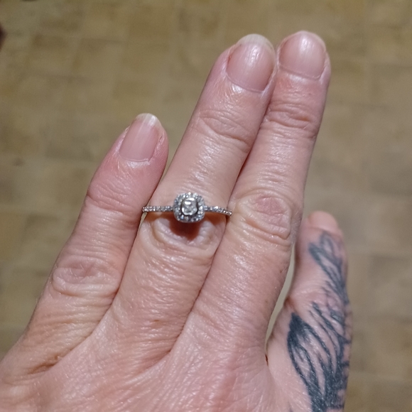 Cluster ring - Picture 2 of 3